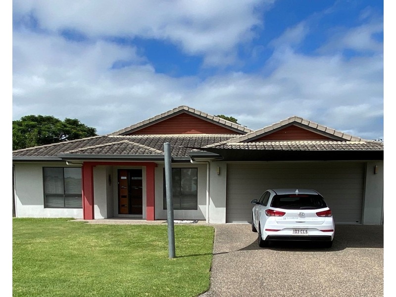16 Woden Crescent, Ooralea QLD 4740