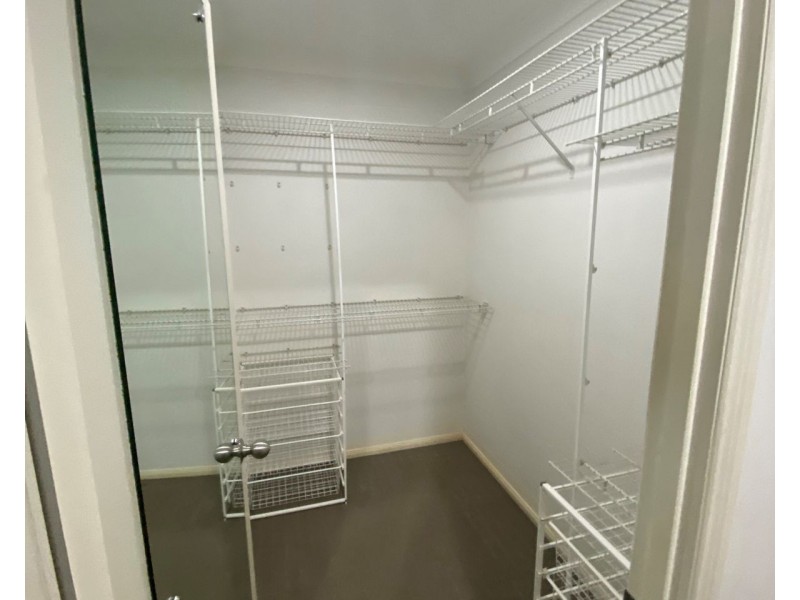 16 Woden Crescent, Ooralea QLD 4740