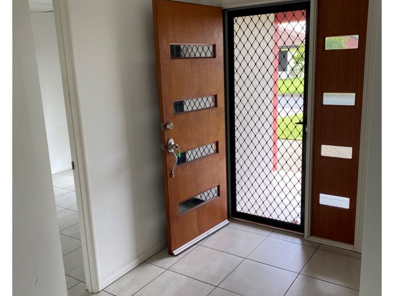 16 Woden Crescent, Ooralea QLD 4740