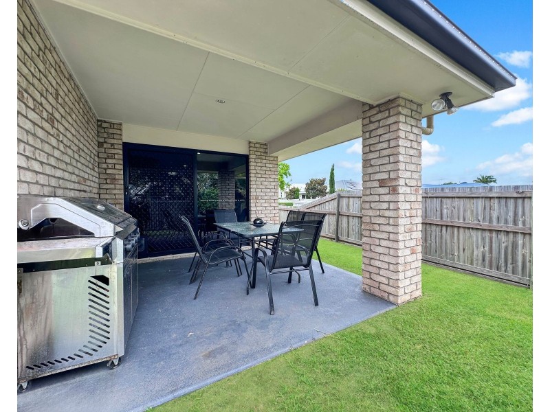 1 Crestview Crescent, Bucasia QLD 4750
