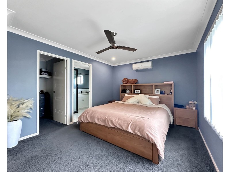 1 Crestview Crescent, Bucasia QLD 4750