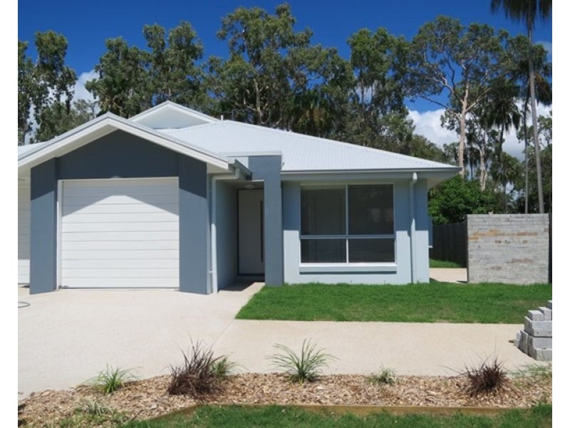 2/9 Swan Street, Armstrong Beach QLD 4737