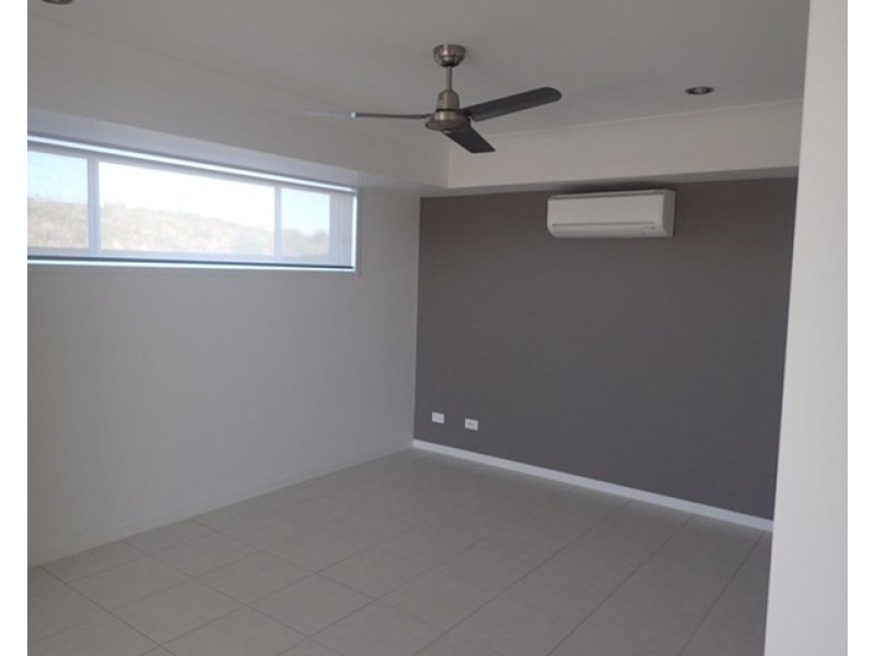 2/2 Billabong Crescent, Bakers Creek QLD 4740