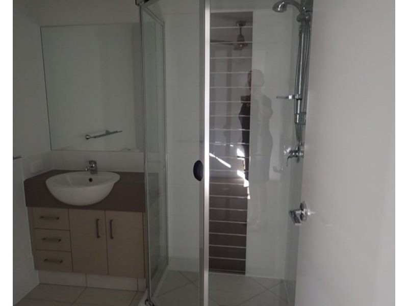 2/2 Billabong Crescent, Bakers Creek QLD 4740