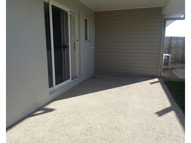 2/2 Billabong Crescent, Bakers Creek QLD 4740