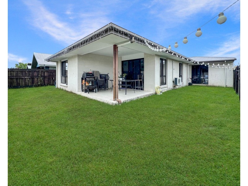 8 Antonia Court, Glenella QLD 4740