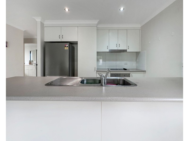 8 Antonia Court, Glenella QLD 4740