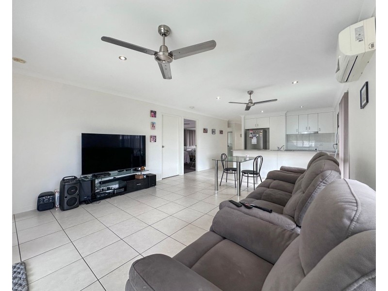 8 Antonia Court, Glenella QLD 4740