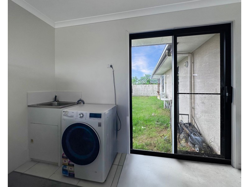 8 Antonia Court, Glenella QLD 4740