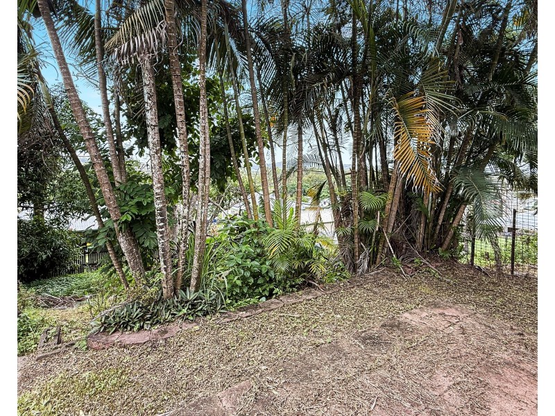 30 Langdon Street, Sarina QLD 4737