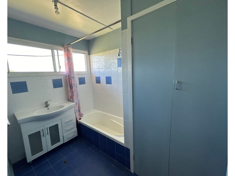 6 Carr Street, North Mackay QLD 4740