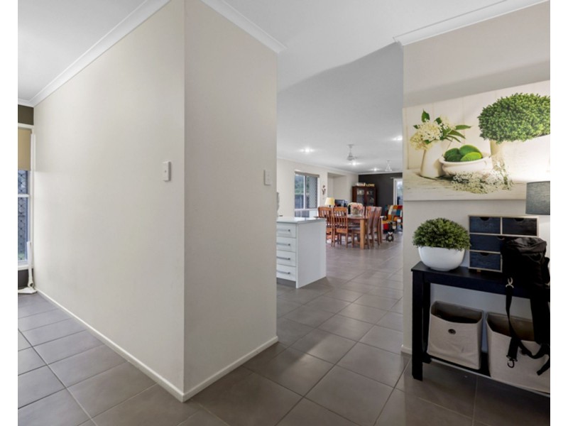 89 Montgomery Street, Rural View QLD 4740