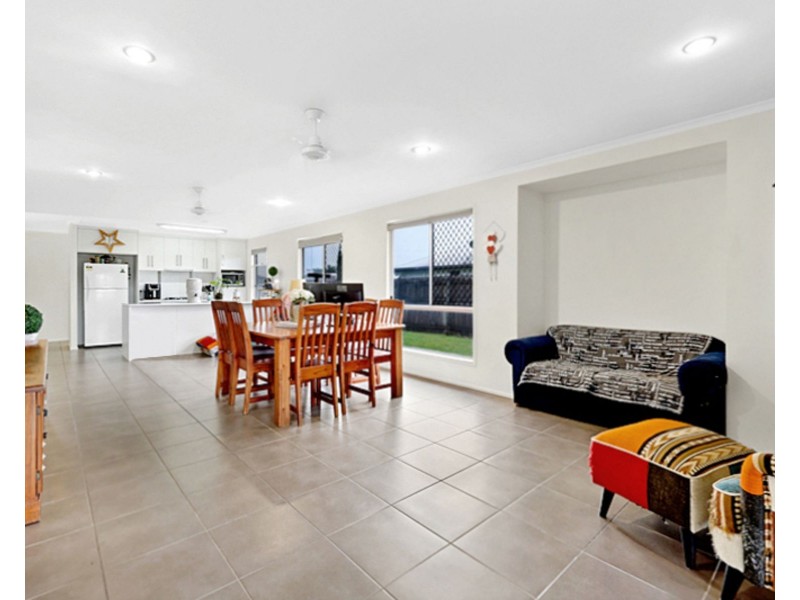 89 Montgomery Street, Rural View QLD 4740