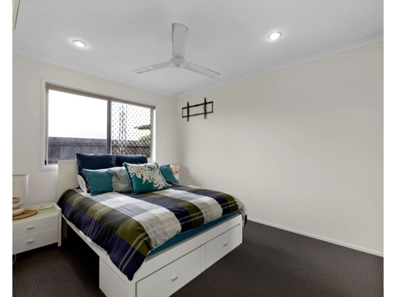 89 Montgomery Street, Rural View QLD 4740