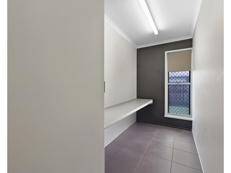 89 Montgomery Street, Rural View QLD 4740