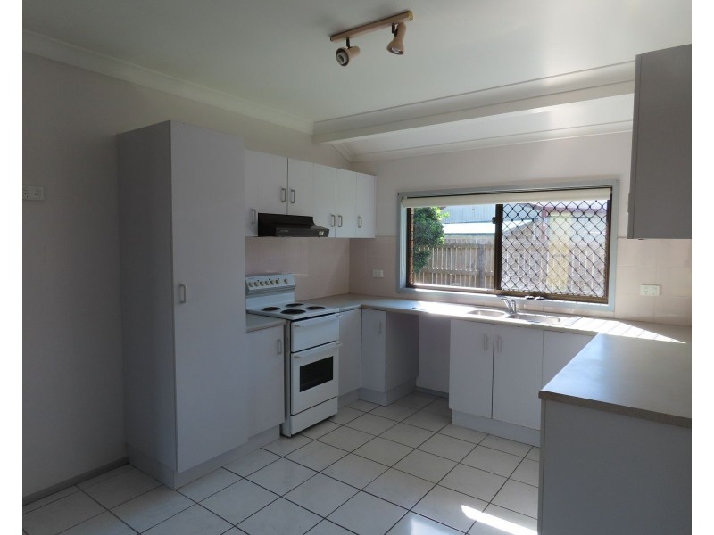 1/5 Tudor Court, Ooralea QLD 4740