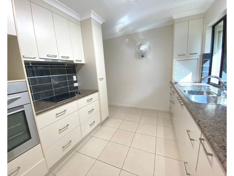2/28 Dustwill Street, Eimeo QLD 4740