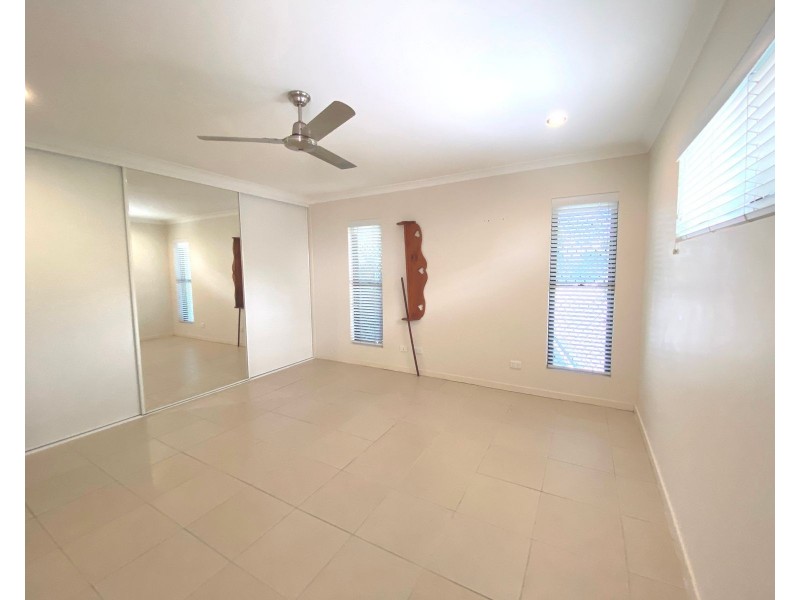 2/28 Dustwill Street, Eimeo QLD 4740