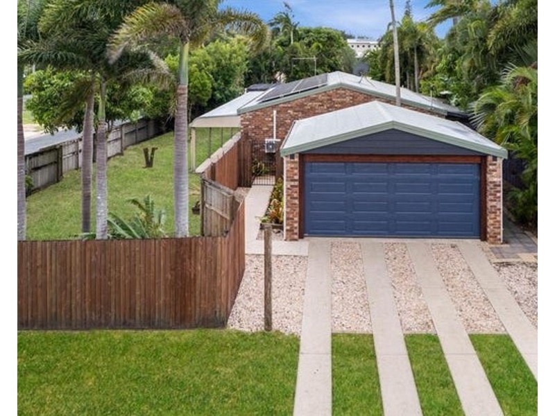 32 Pelican Street, Slade Point QLD 4740