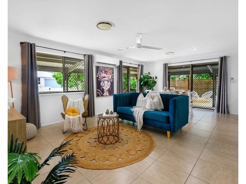 32 Pelican Street, Slade Point QLD 4740