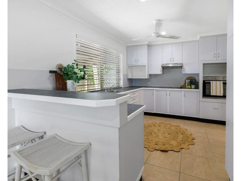32 Pelican Street, Slade Point QLD 4740