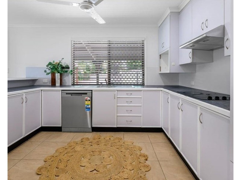 32 Pelican Street, Slade Point QLD 4740