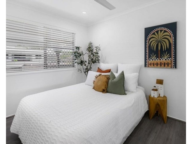 32 Pelican Street, Slade Point QLD 4740