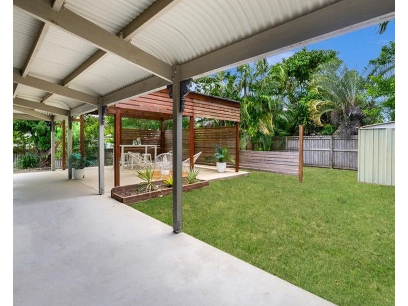 32 Pelican Street, Slade Point QLD 4740
