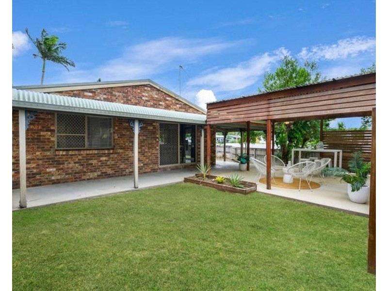 32 Pelican Street, Slade Point QLD 4740