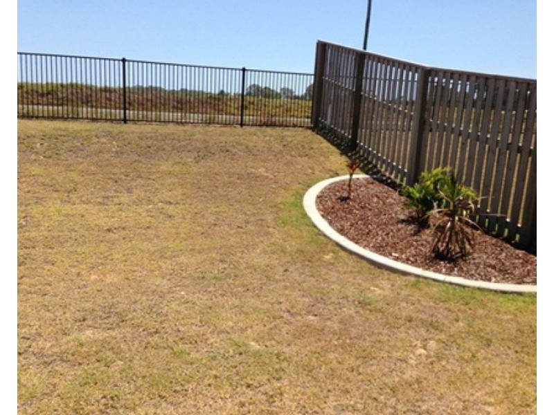 56 Schooner Avenue, Shoal Point QLD 4750