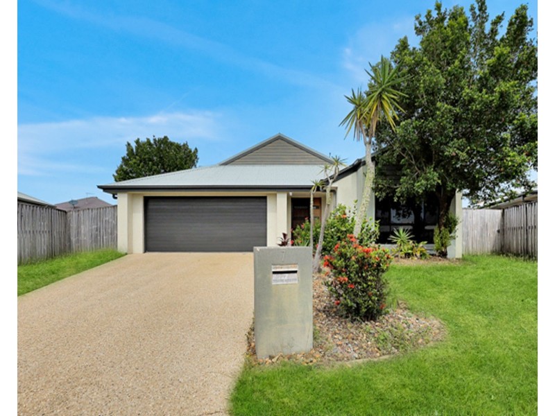 7 Peregian Court, Blacks Beach QLD 4740