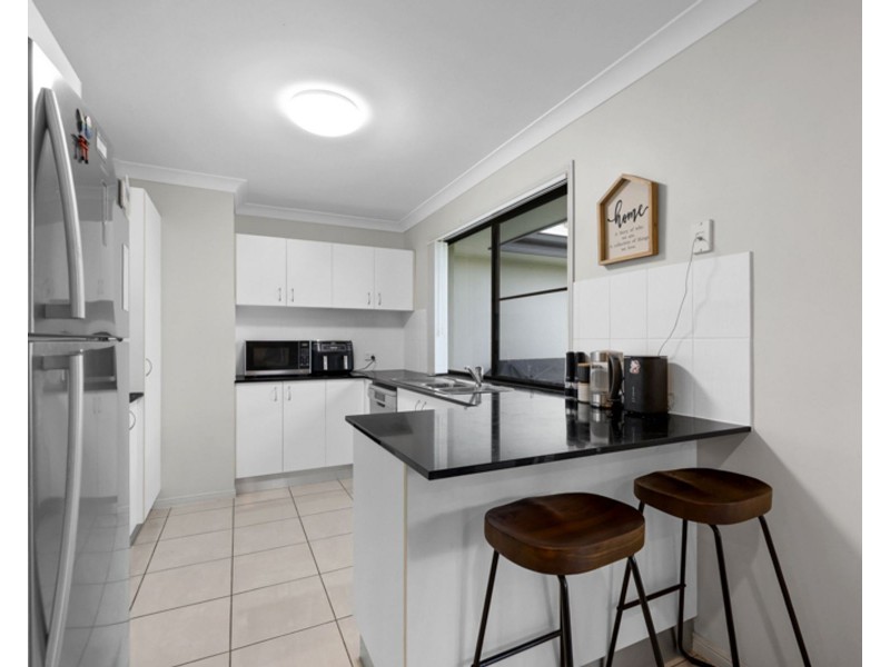 7 Peregian Court, Blacks Beach QLD 4740