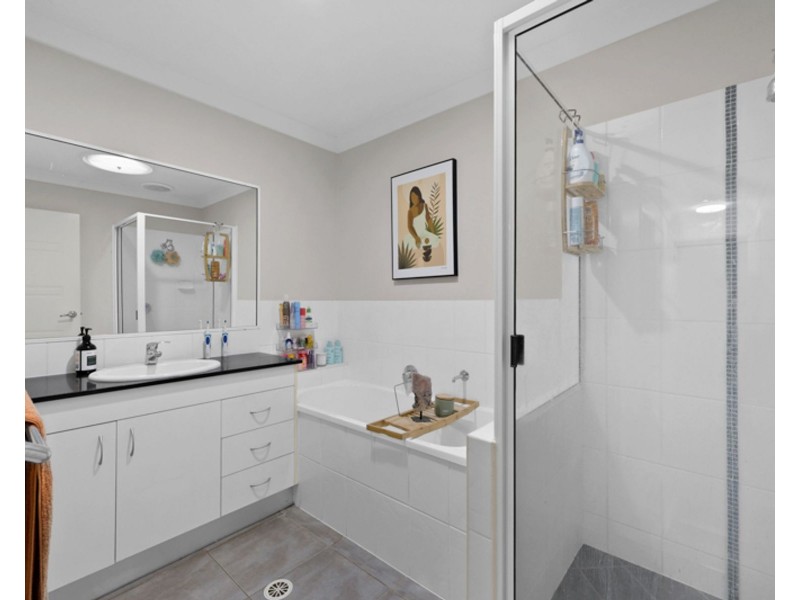 7 Peregian Court, Blacks Beach QLD 4740