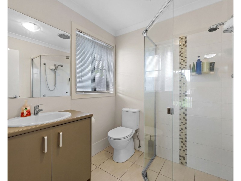 1&2/46 Superior Boulevard, Andergrove QLD 4740