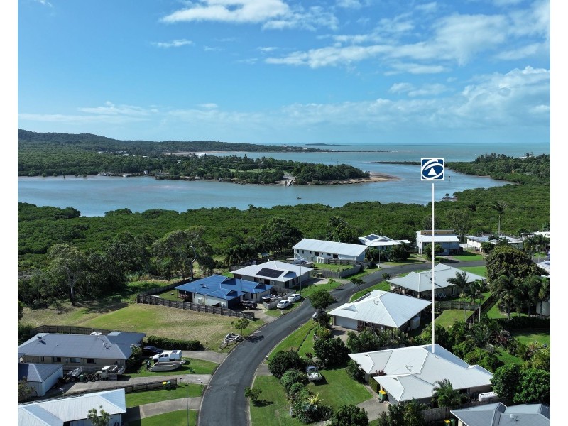 27 Morris Street, Campwin Beach QLD 4737