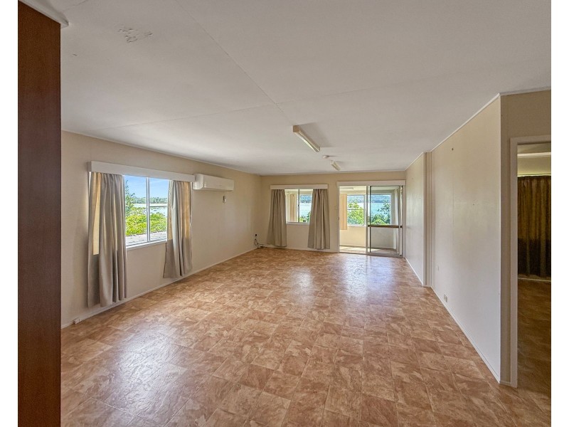 4 Cooper Avenue, Campwin Beach QLD 4737