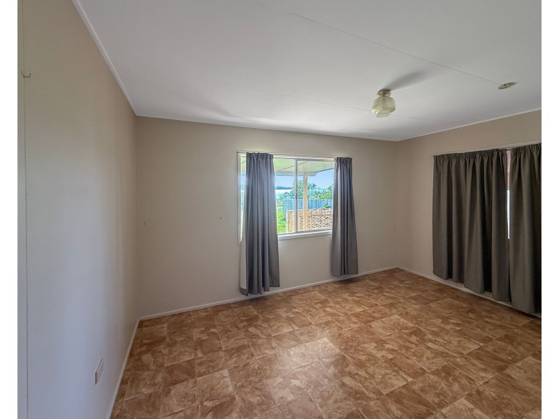 4 Cooper Avenue, Campwin Beach QLD 4737