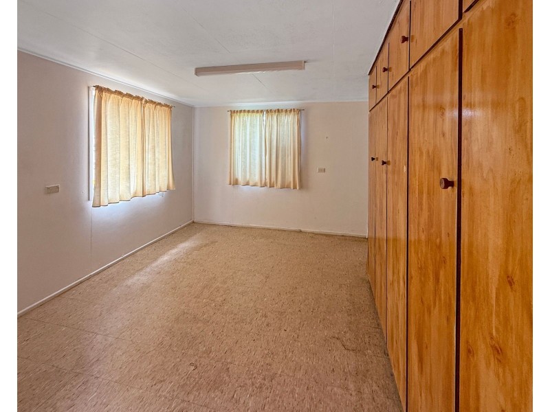 4 Cooper Avenue, Campwin Beach QLD 4737