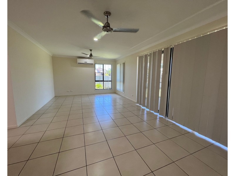 1/33 Schooner Avenue, Bucasia QLD 4750