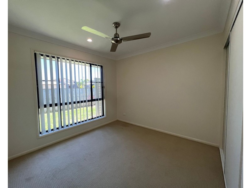 1/33 Schooner Avenue, Bucasia QLD 4750