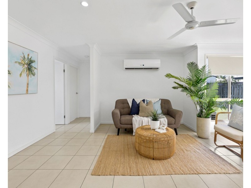 50 Newport Parade, Blacks Beach QLD 4740