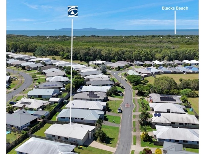 50 Newport Parade, Blacks Beach QLD 4740