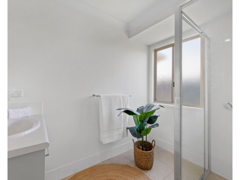 50 Newport Parade, Blacks Beach QLD 4740