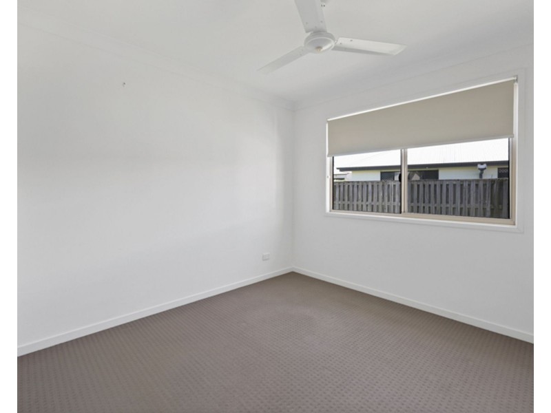 50 Newport Parade, Blacks Beach QLD 4740