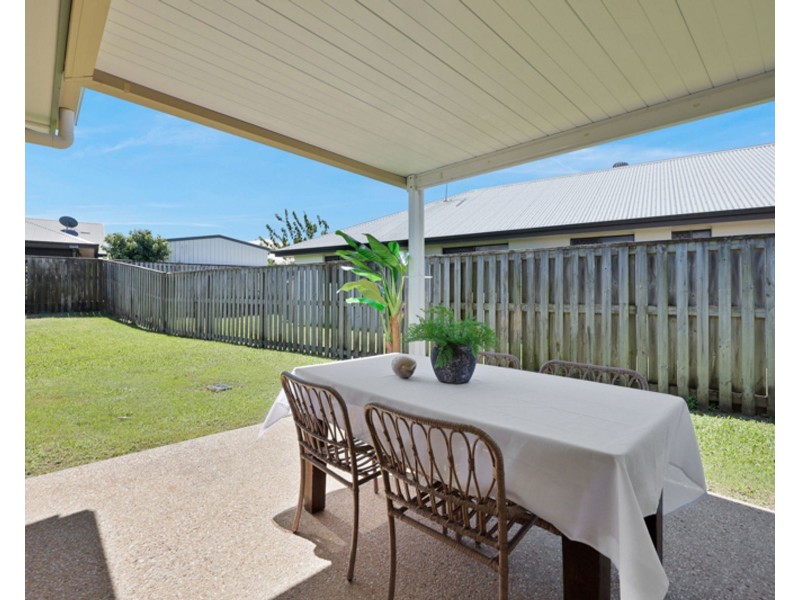 50 Newport Parade, Blacks Beach QLD 4740