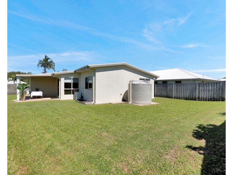 50 Newport Parade, Blacks Beach QLD 4740