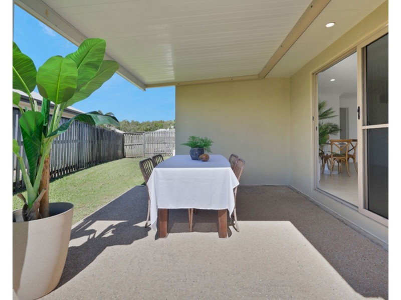 50 Newport Parade, Blacks Beach QLD 4740