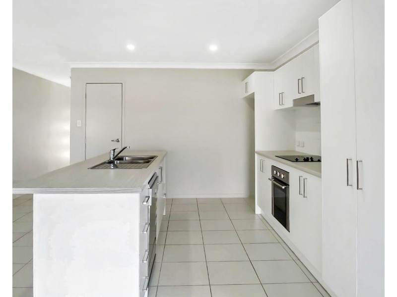 5 Nives Street, Mirani QLD 4754