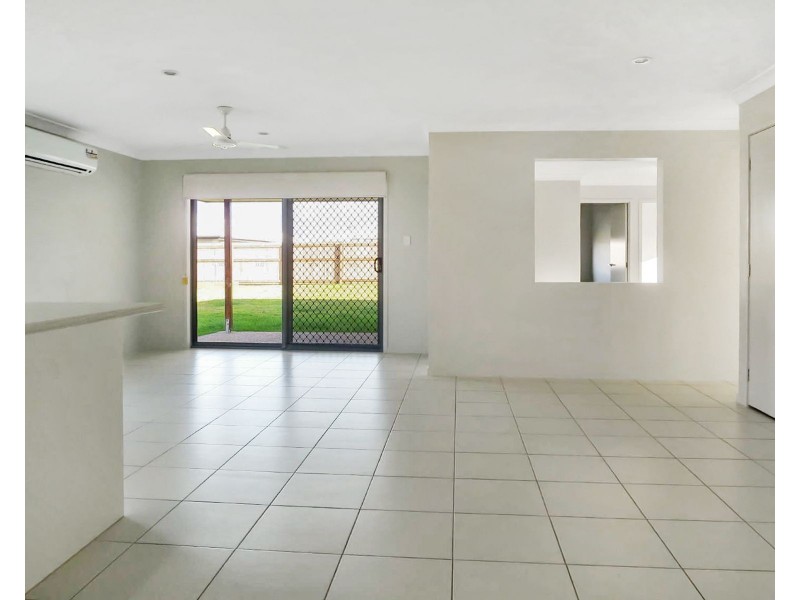 5 Nives Street, Mirani QLD 4754