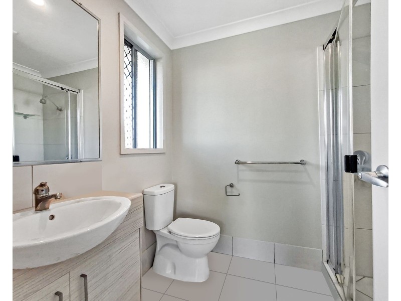 5 Nives Street, Mirani QLD 4754